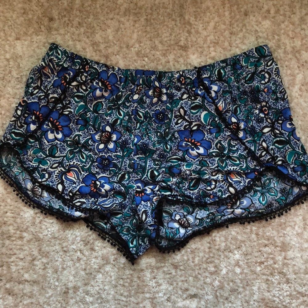 Express Large Shorts